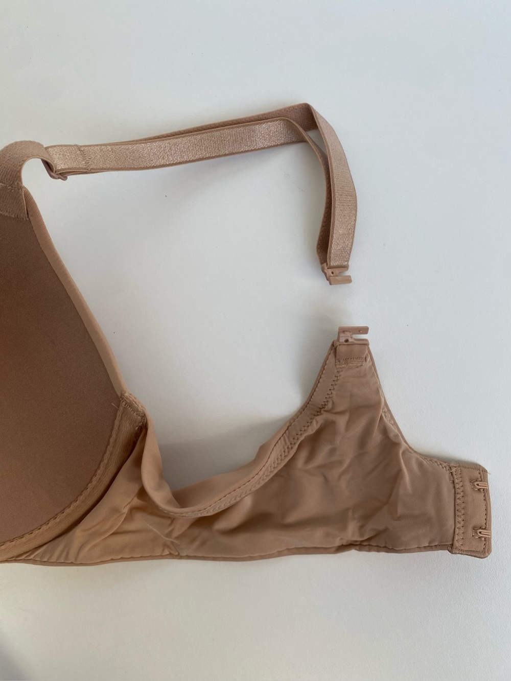 NWT Victoria's Secret Women's Nude Tshirt Push-Up Bra size 36C - Picture 2 of 4